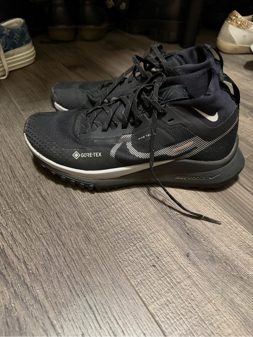 Nike Black and White Gore-Tex High-Top Trail Sneakers 6.5